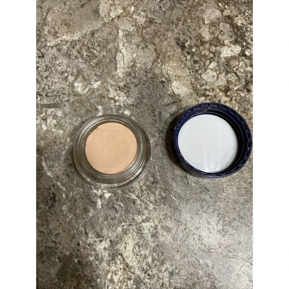 Avon Perfect Wear‎ Total Coverage Concealer .17 oz Medium Neutral NOS